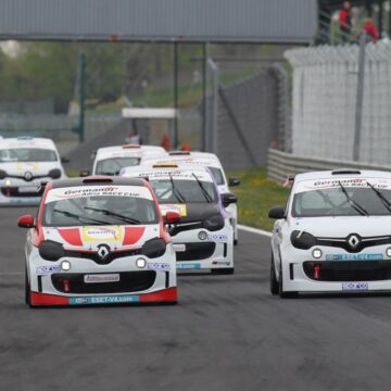 Twingo Cup drivers undertook 260-minute long endurance race