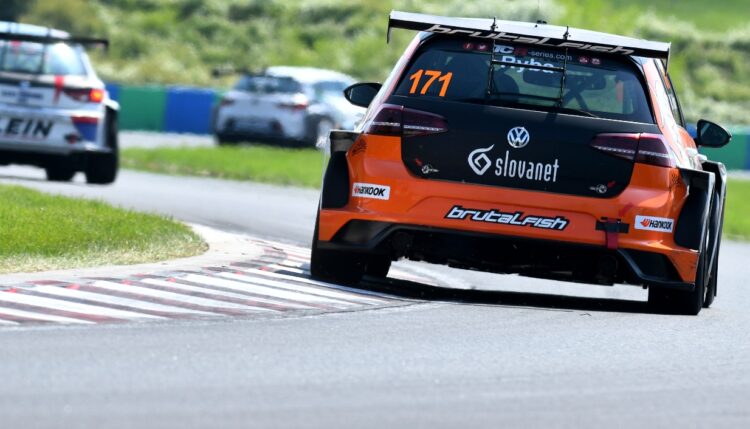 Races at Hungaroring Show Increasing Popularity of TCR Specification Vehicles