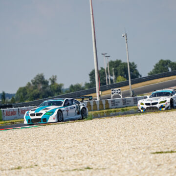 A new car helped Lubomír Jakubík to win the Endurance championship