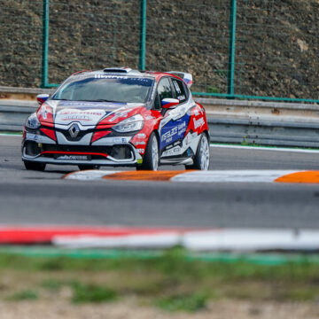 Clio Cup: The gate into the world of big racing