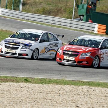 David Wassermann Wins Cruze Cup by Last Turn Overtake