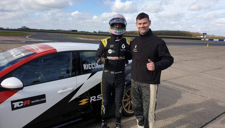 Tomáš Pekař tested Renault Megane TCR and gave advice to F1 driver