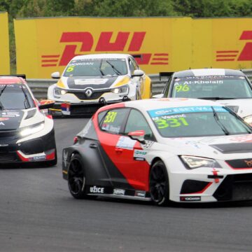 Two winners of the opening round of ESET TCR: Martin Ryba and Milovan Vesnič