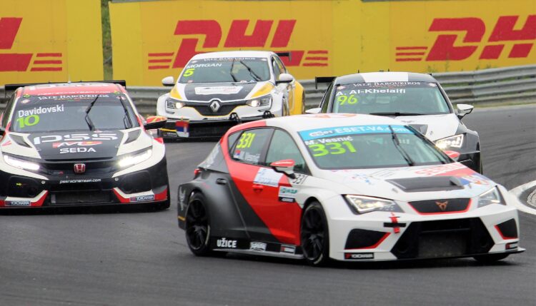 Two winners of the opening round of ESET TCR: Martin Ryba and Milovan Vesnič