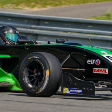 Bartek Mirecki is going to race with Formula Renault again