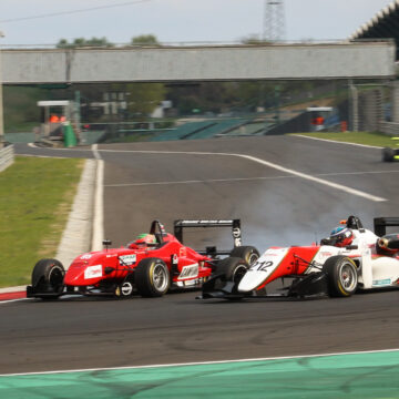 Paolo Brajnik did not crack under pressure and won the Formula race