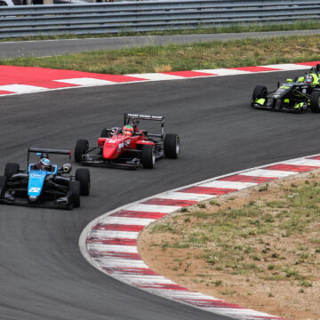 Formula 3 Dominated by Tom Beckhäuser