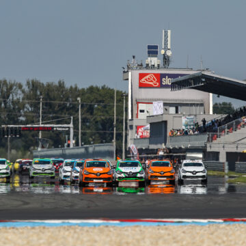 Tomáš Pekař won first race at Slovakia Ring