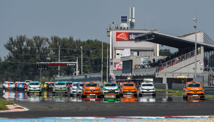 Tomáš Pekař won first race at Slovakia Ring