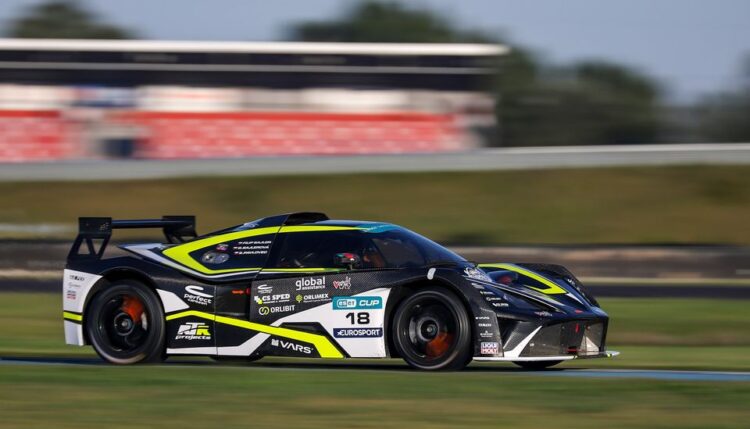 Miniberger leads GT4 Endurance