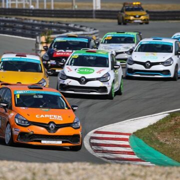 Clio Cup drivers to chase Pekař