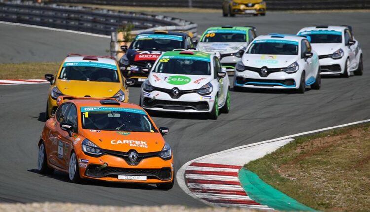 Clio Cup drivers to chase Pekař