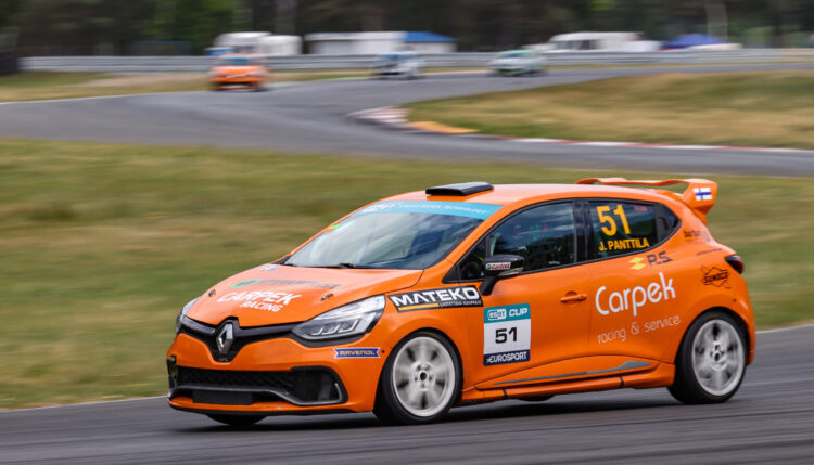 Panttila takes his first win in a thrilling Clio Cup Bohemia race