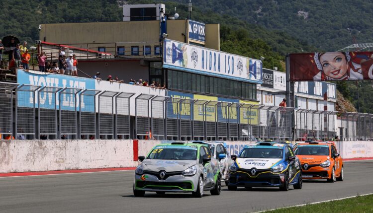 Clash of generations, Clio IV and Clio V will meet at Hungaroring