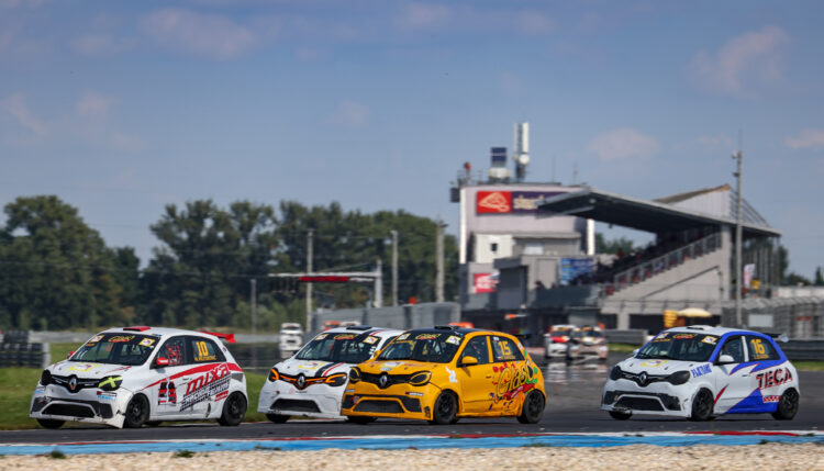 Glazer and Lantos won in Slovakian races of Twingo Cup