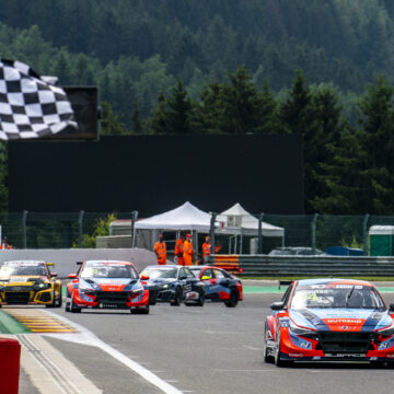 Jáchym Galáš, offspring of TCR Eastern Europe, won in Spa-Francorchamps