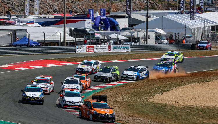 Who will be the favourite in the Clio Cup? The first race of the season will give a clue