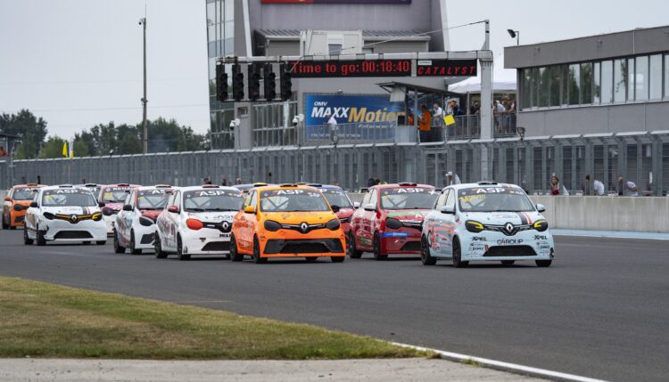 Tactician Miha Fabijan won the first Twingo Cup race