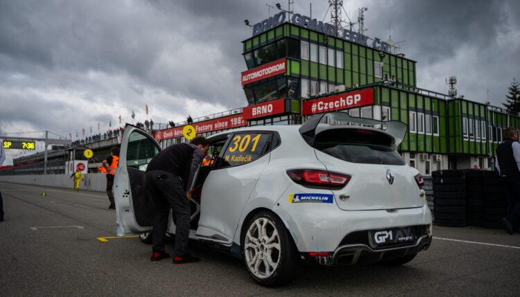 Martin Kadlečík moves to Clio Cup