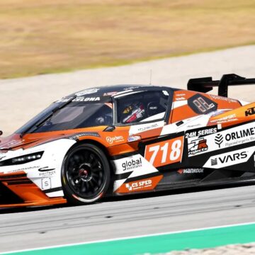 KTM X-Bow GTX cars of two Czech teams will face each other at the season opener