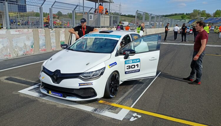 Kadlečík and Pekař wins in Clio Cup