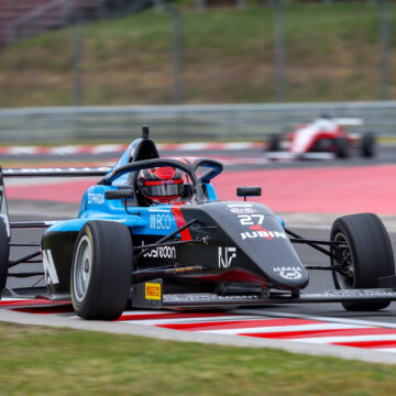 The premiere race of ACCR Czech Formula was won by Swiss driver Ethan Ischer