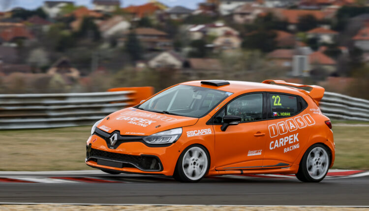 Libor Horák returns to the wheel of the Clio IV after a year-long break