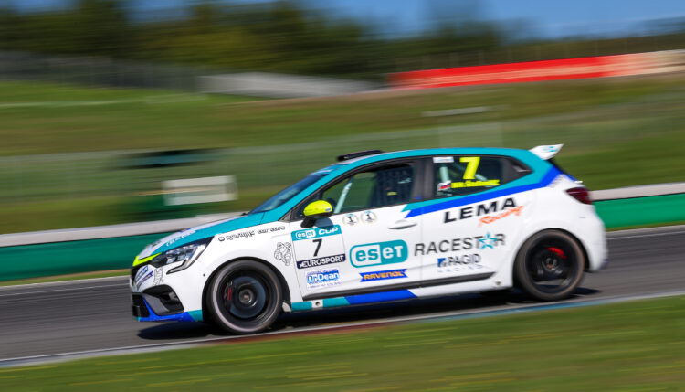 Clio Cup bids farewell to this year’s season in Brno, Lantos and Štefančič claim their first victories