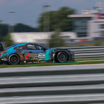 Race cut short by red flags won by Waszek and Zsigo